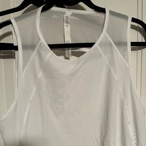 Lululemon cropped workout tank, size 12